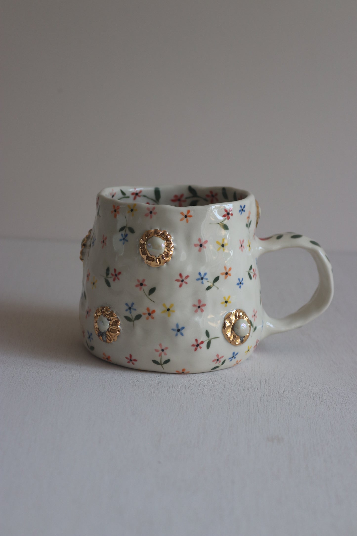 Floral Field Mug with Gold Lustre